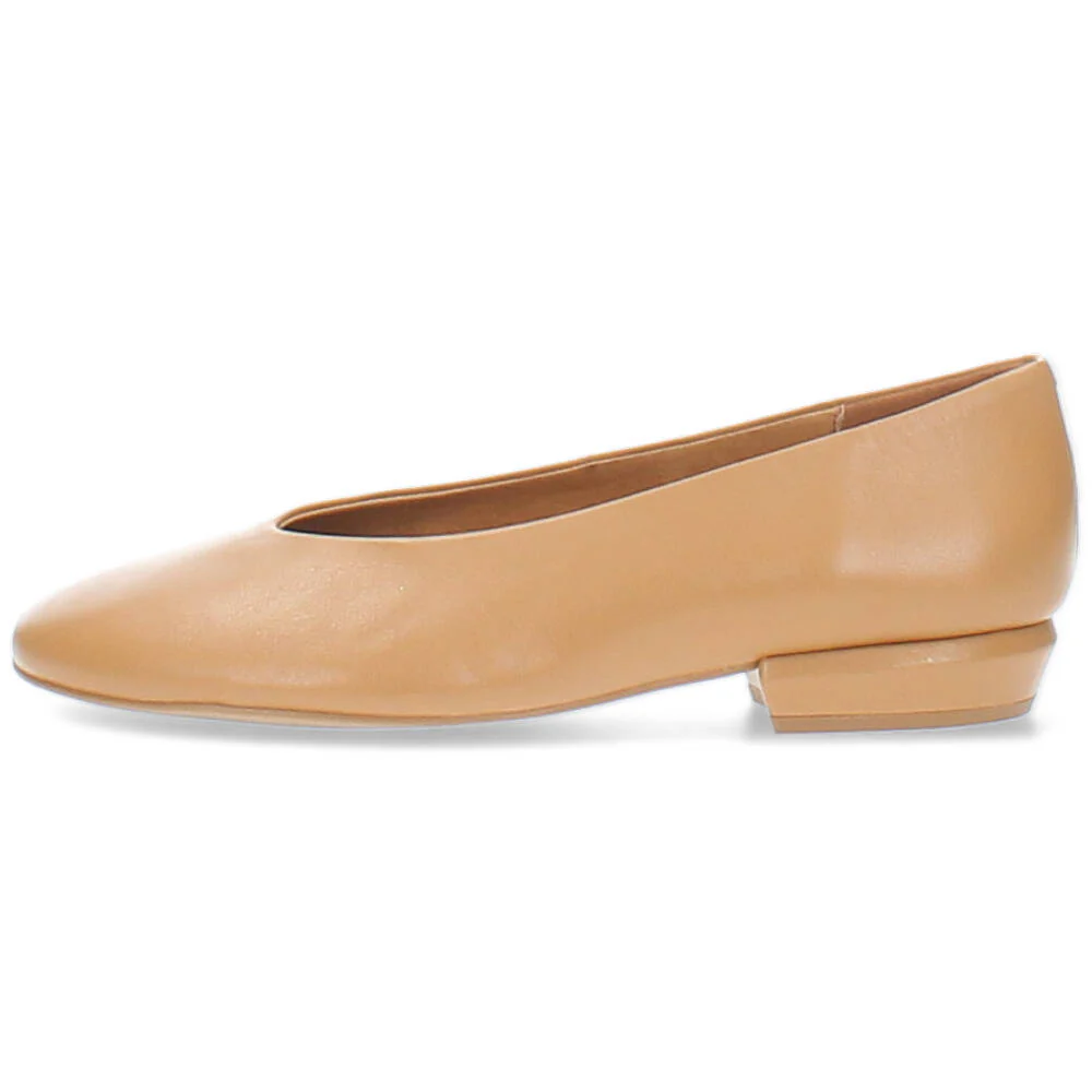 beige ballerina - Image 5