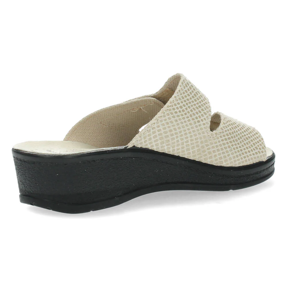 Beige slippers - Image 3