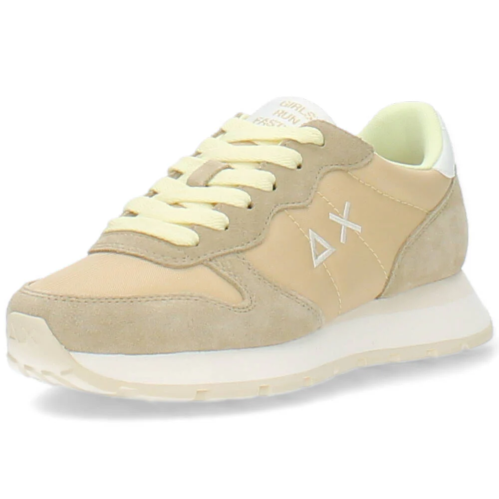 beige sneaker