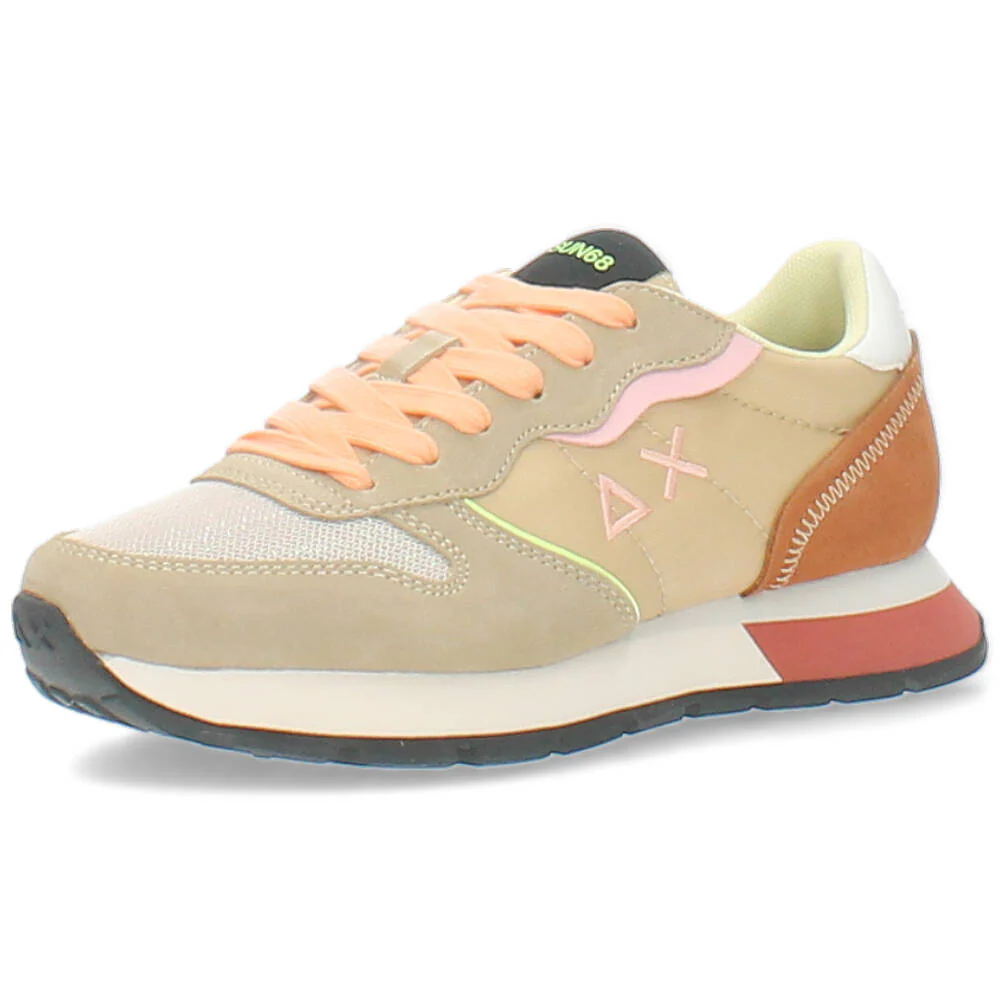 beige sneaker