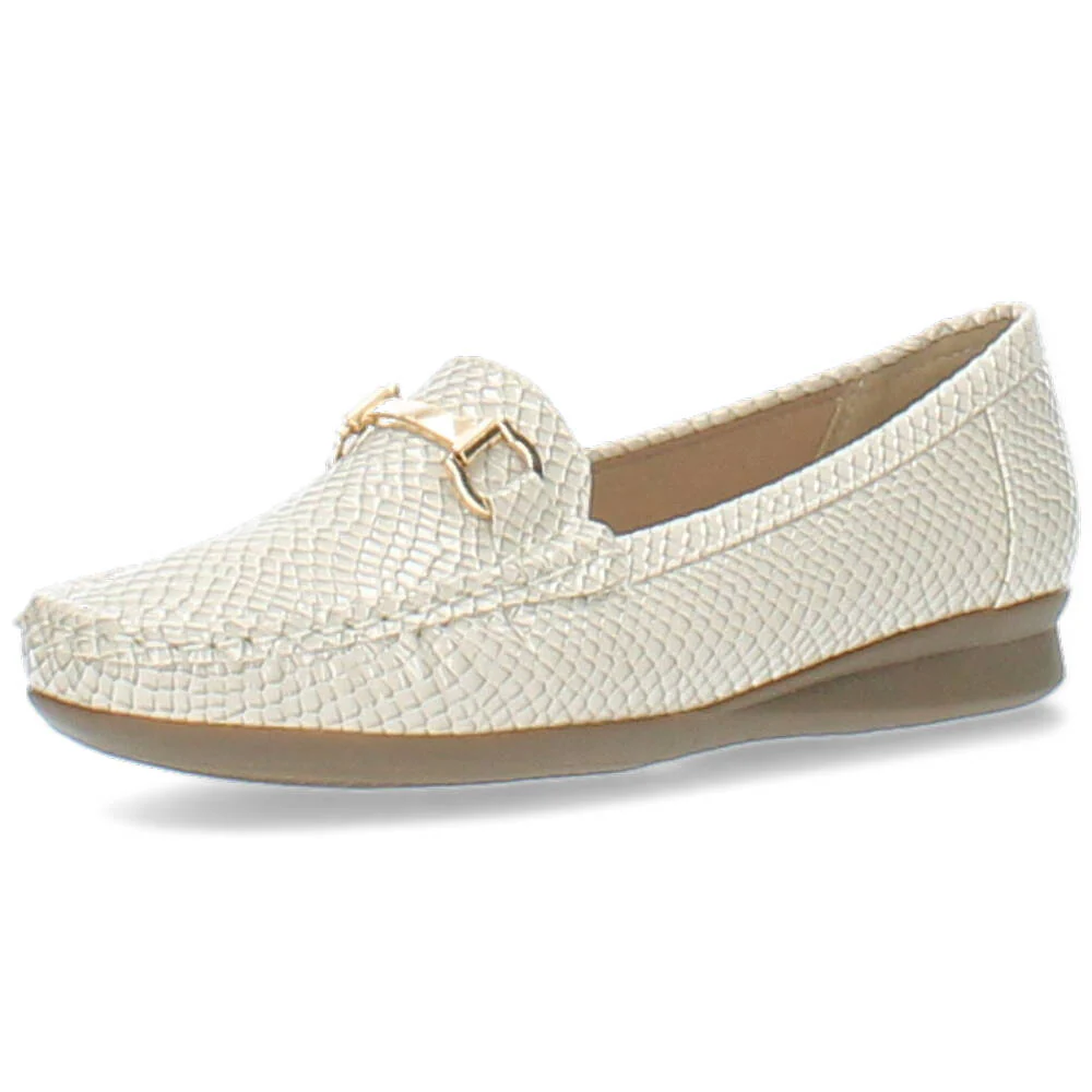 ecru mocassin